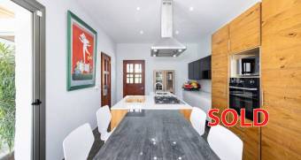 House for Rent with Pool 