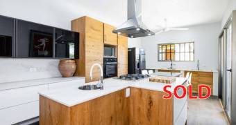 House for Rent with Pool 