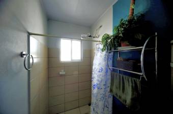 Se vende casa con patio en San Pablo Heredia 26-1036