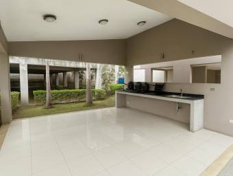 Se vende espacioso apartamento en San Sebastián San José 26-1051