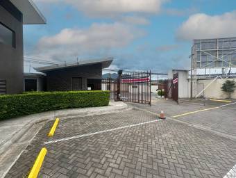 Se vende espacioso apartamento en San Sebastián San José 26-1051