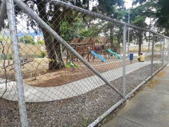 Se vende espacioso apartamento en Uruca San José 24-1158