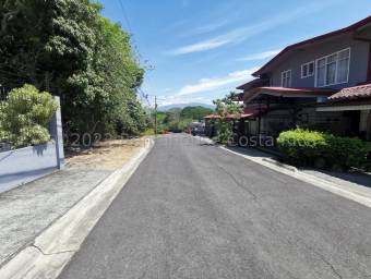 Se vende lote con más de 1100m2 en Piedades Santa Ana 24-124