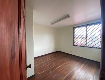 Alquiler de Funcional Local Comercial en Tibás / Mls. 26-785 OFC JB