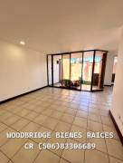 San Rafael Escazu casa aqlquiler $2.100 /3 dormitorios, jardines