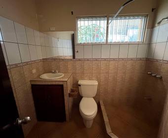 House for sale in Tambor, Alajuela. Bank-owned property. House for sale in Tambor, Alajuela. Bank-owned property.