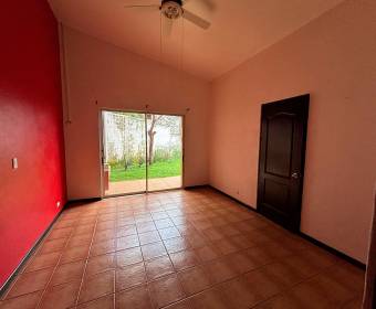 House for sale in Tambor, Alajuela. Bank-owned property. House for sale in Tambor, Alajuela. Bank-owned property.