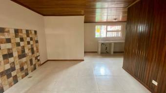 Se vende espaciosa casa en Hatillo San José 26-310