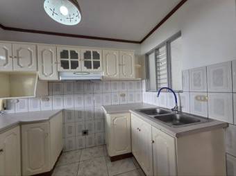 Venta de Apartamento en Goicoechea-Guadalupe. RAH 26-1288