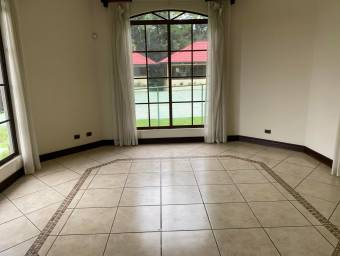 Alquiler de Confortable Casa en Piedades, Santa Ana / Mls. 26-636 OFC JB Alquiler de Confortable Casa en Piedades, Santa Ana / Mls. 26-636 OFC JB