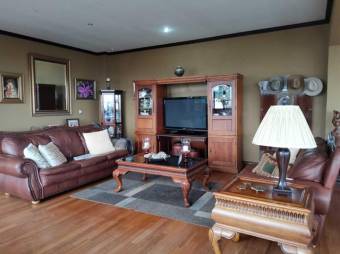 Venta de Casa en San Rafael de Escazú. RAH 23-516