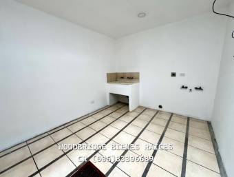 Escazu casa en alquier $2.100 /326 metros, terraza y jardin