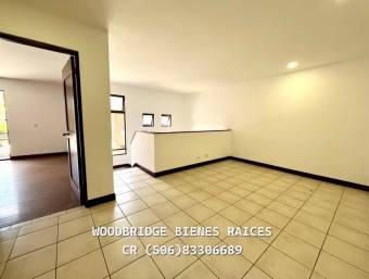 Escazu casa en alquier $2.100 /326 metros, terraza y jardin