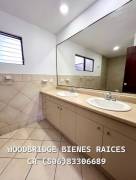 Escazu casa en alquier $2.100 /326 metros, terraza y jardin