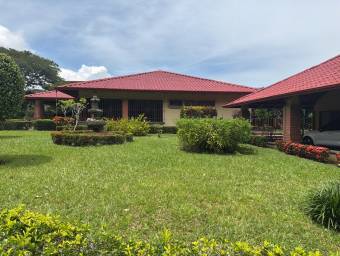 Alquiler de Casa en Piedades, Santa Ana / Mls. 26-581 OFC JB