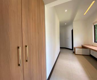 House for sale in a gated community within Ciudad Hacienda Los Reyes