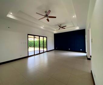 House for sale in a gated community within Ciudad Hacienda Los Reyes