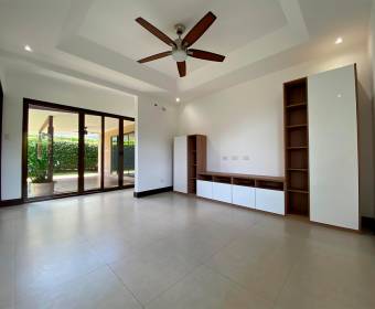 House for sale in a gated community within Ciudad Hacienda Los Reyes