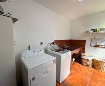 Single-story house for sale in Ciudad Hacienda Los Reyes, La Guacima.