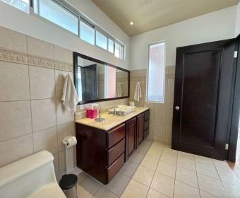 Single-story house for sale in Ciudad Hacienda Los Reyes, La Guacima.