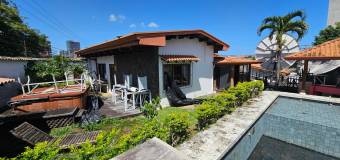 Se vende espaciosa casa en Carmen San José 26-576