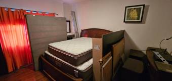 Se vende espaciosa casa en Carmen San José 26-576