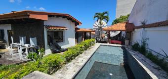 Se vende espaciosa casa en Carmen San José 26-576
