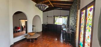 Se vende espaciosa casa en Carmen San José 26-576