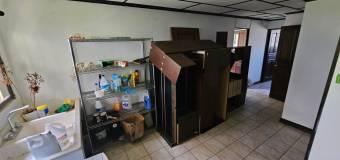 Se vende espaciosa casa en Carmen San José 26-576