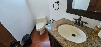 Se vende espaciosa casa en Carmen San José 26-576