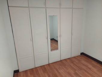 Se vende casa con amplio patio en Jesús Santa Barbará 26-544