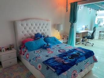 Se vende casa con mucha luz natural Granadilla San José 25-687