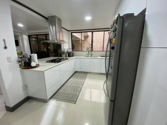 Se vende casa con mucha luz natural Granadilla San José 25-687