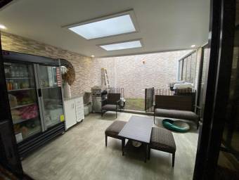 Se vende casa con mucha luz natural Granadilla San José 25-687