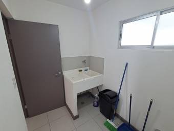 Se vende casa en San Miguel Heredia 26-275