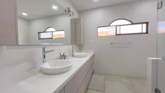 Se vende espaciosa casa en Curridabat San José 26-945