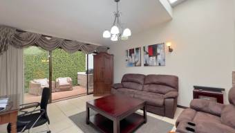 Se vende espaciosa casa en Curridabat San José 26-945