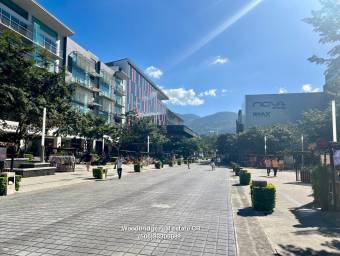 Avenida Escazu apartment for rent $2.900 or sale $585.000