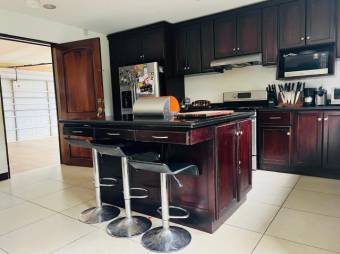 Venta de Casa en Flores-San Joaquín de Heredia. RAH 26-1291