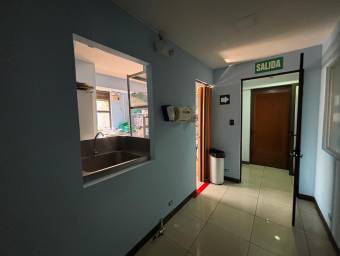 Se vende espacioso local comercial en Hospital San José 25-1611, $ 197,000, 1, San José, San José