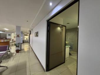 Se vende espacioso local comercial en Hospital San José 25-1611, $ 197,000, 1, San José, San José