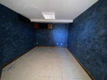 Se vende espacioso local comercial en Uruca Santa Ana 24-578, $ 180,000, 2, San José, Santa Ana