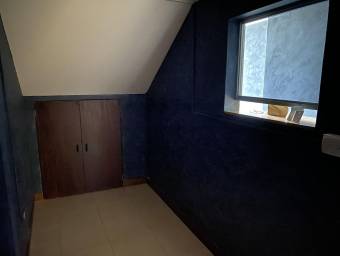 Se vende espacioso local comercial en Uruca Santa Ana 24-578, $ 180,000, 2, San José, Santa Ana