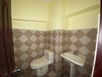 Se vende espacioso local comercial en Uruca Santa Ana 24-578, $ 180,000, 2, San José, Santa Ana