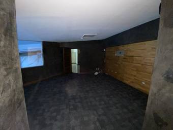 Se vende espacioso local comercial en Uruca Santa Ana 24-578, $ 180,000, 2, San José, Santa Ana