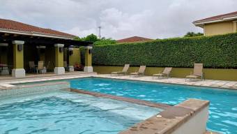 Elegancia y Confort en Condominio Almería Residencia con Jardín Privado y BBQ