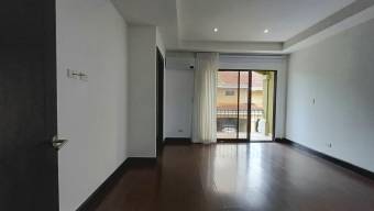 Elegancia y Confort en Condominio Almería Residencia con Jardín Privado y BBQ