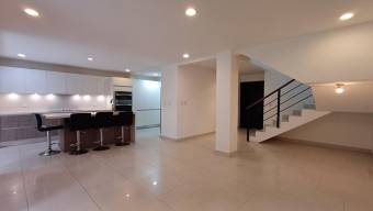 Elegancia y Confort en Condominio Almería Residencia con Jardín Privado y BBQ