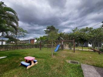 Se vende espacioso lote en Alajuela 25-1492