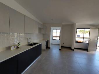 Se alquila apartamento en Heredia 25-1365